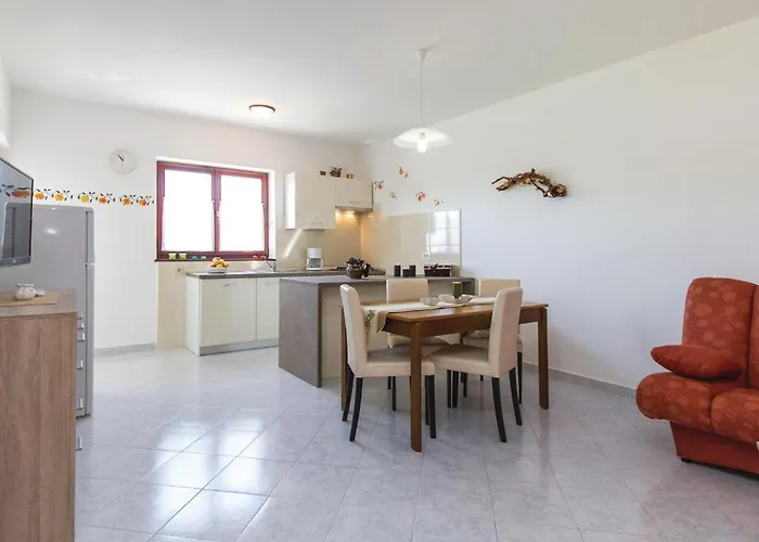 Marceljani Cr Apartament *