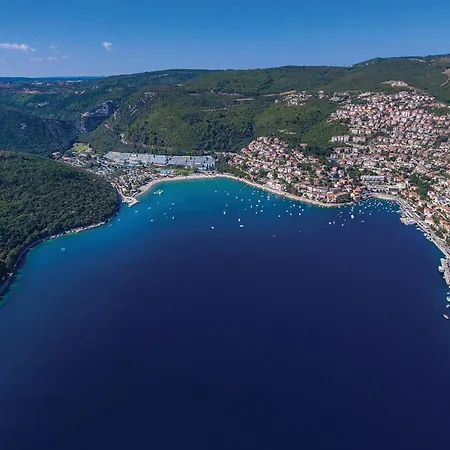 Apartment 4 Bedroom Stunning In Labin (Istria)