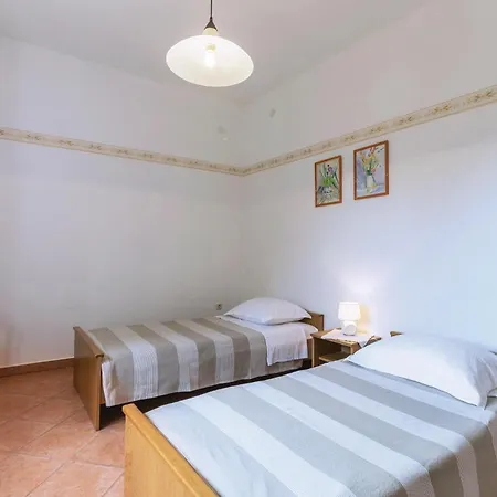 4 Bedroom Stunning In