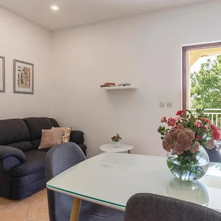 Apartment 4 Bedroom Stunning In Labin (Istria)
