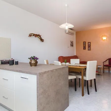 4 Bedroom Stunning In *