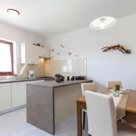 4 Bedroom Stunning In